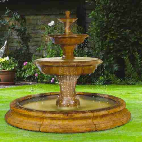 Grande Barrington Fountain in New Toscana Basin