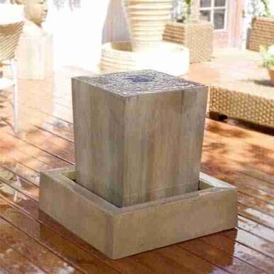 Gist Obtuse Garden Fountain