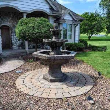 Henri Studio Grenoble three-tier outdoor fountain in classic design