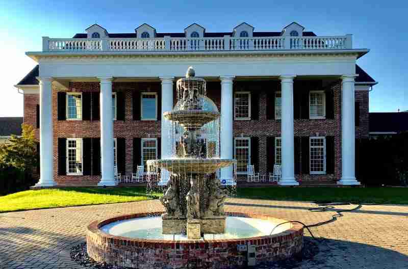 Fiore Three Tier Cavalli Fountain - Image 4